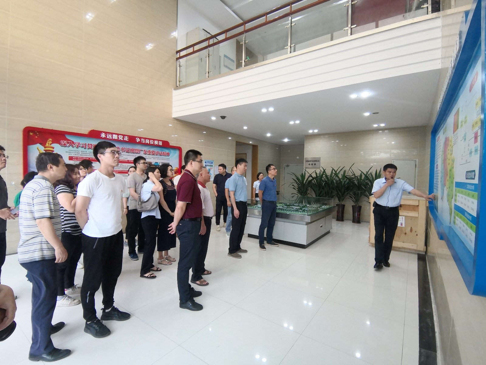 05-东江水务公司第二党支部与水投公司第五党支部开展“党建+技术”互联共建活动,加强党建业务交流.jpg 05-东江水务公司第二党支部与水投公司第五党支部开展“党建+技术”互联共建活动,加强党建业务交流.jpg