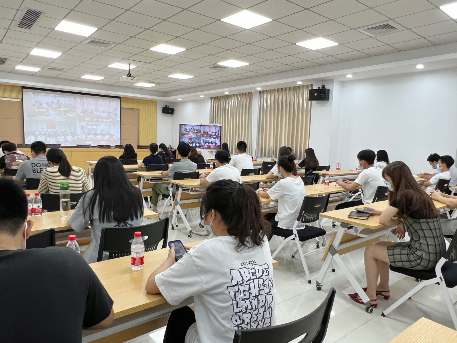 图注:6个会场实况图5.jpg 图注:6个会场实况图5.jpg