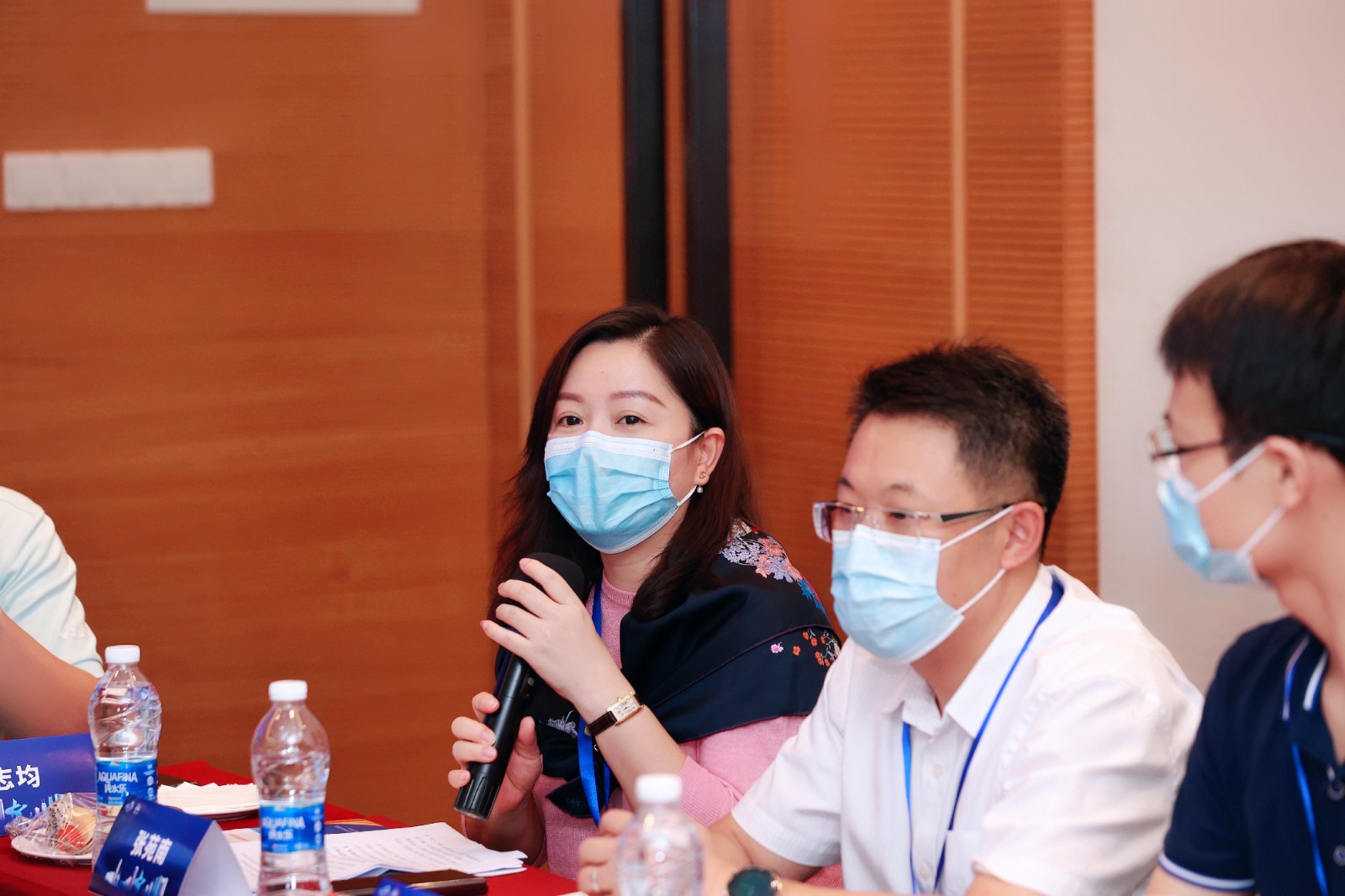 图4:集团党委委员、副总经理张苑南在政校企合作座谈会中发言.jpg 图4:集团党委委员、副总经理张苑南在政校企合作座谈会中发言.jpg