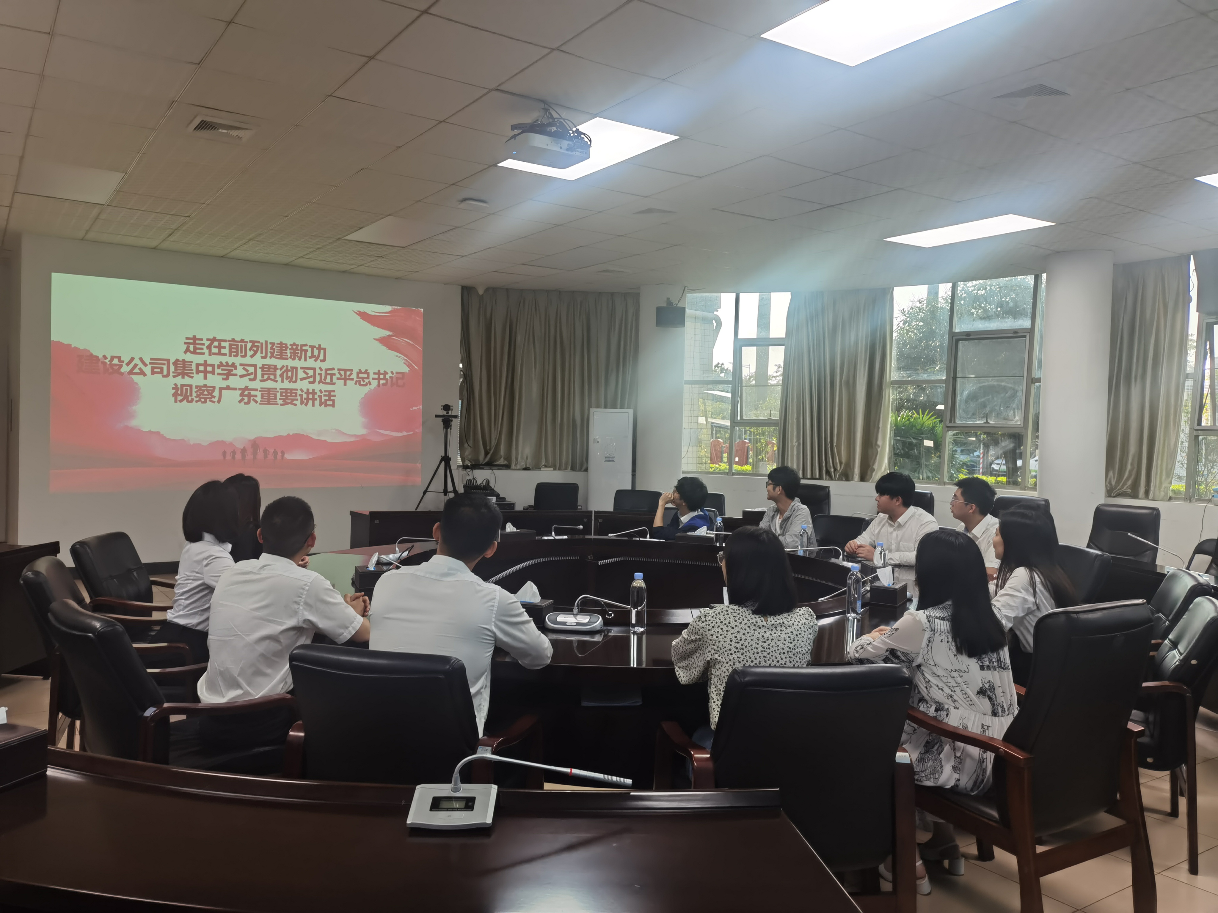 活动照片.jpg 活动照片.jpg