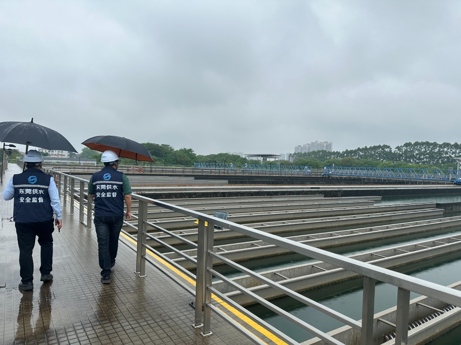 桃花视频
下属各供水厂开展供水设施安全检查.jpg 桃花视频
下属各供水厂开展供水设施安全检查.jpg