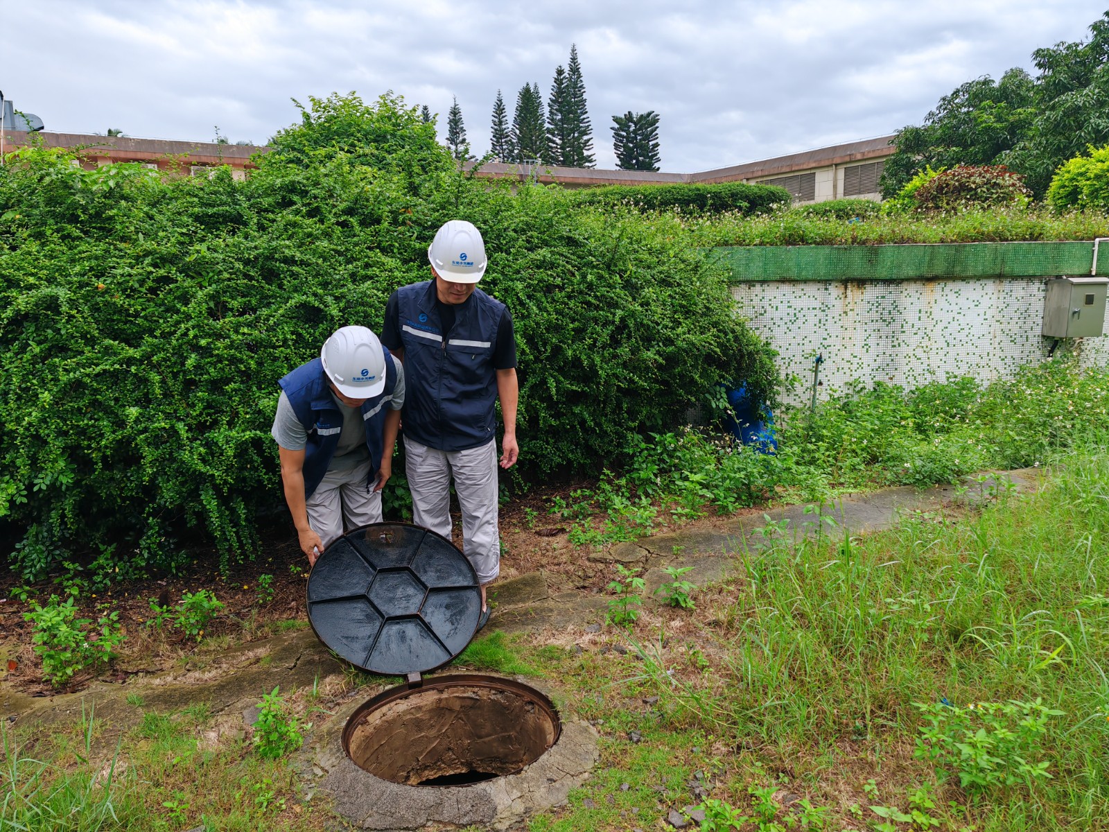 供水管网巡查及抢修 (2).jpg