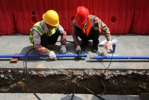 水管维修2.jpg 水管维修2.jpg