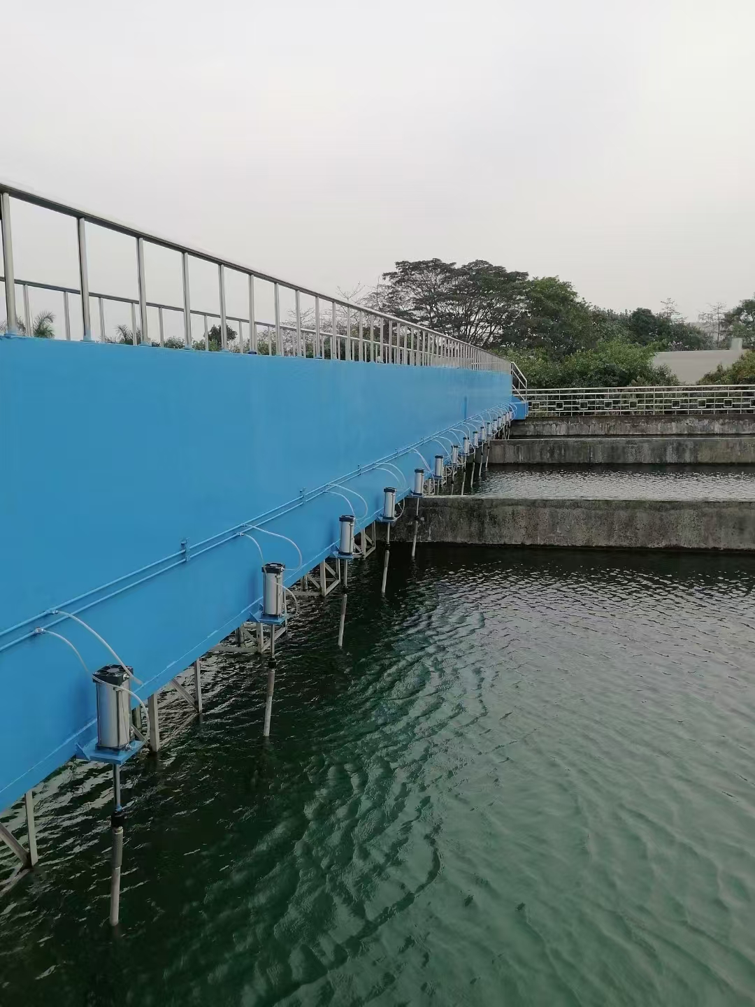 改造后的排泥车.jpg 改造后的排泥车.jpg