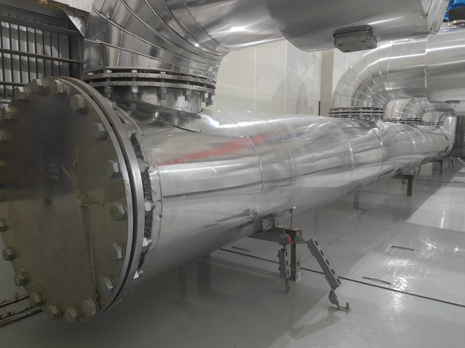 曝气风管安装隔热棉.jpg 曝气风管安装隔热棉.jpg